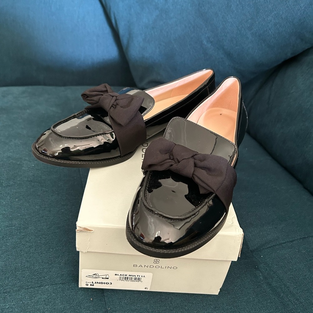 Bandolino Lindio3 Black Patent Loafer - Size 9M